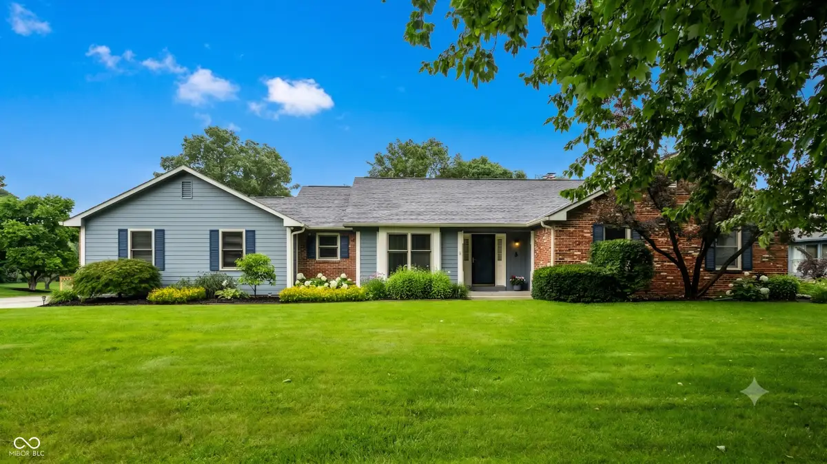 255 Camden Drive, Zionsville, IN 46077 - #1