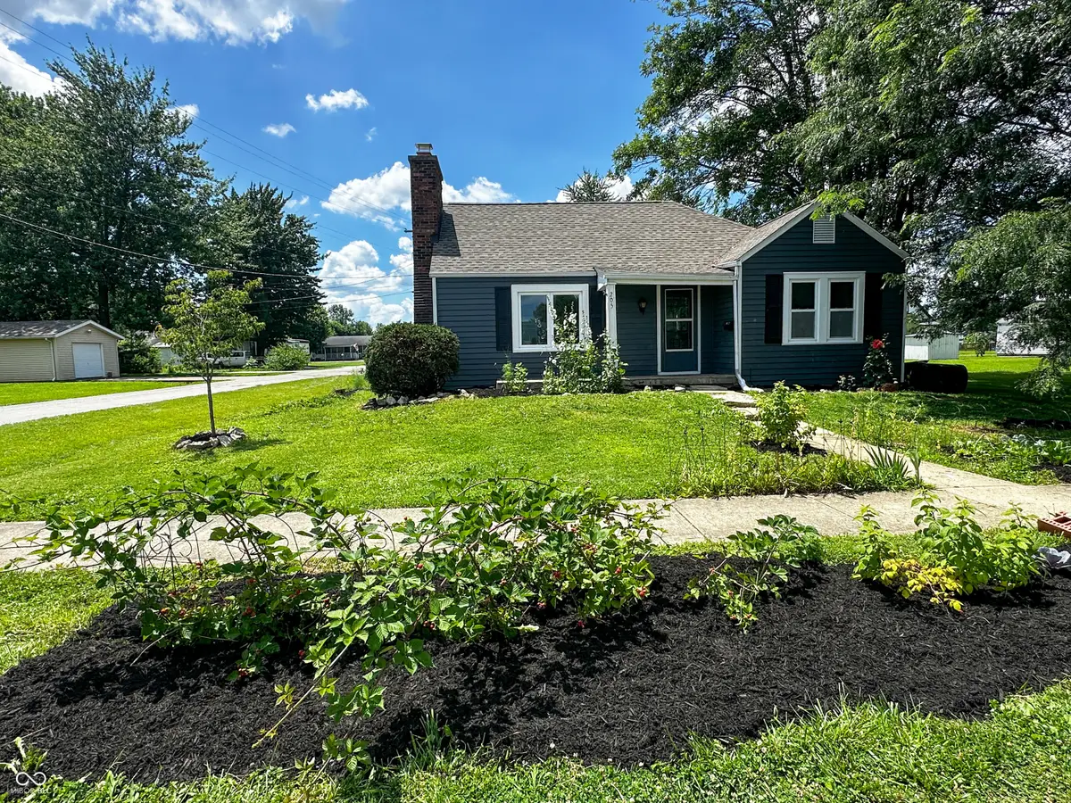 205 N Sycamore Streets, Osgood, IN 47037 - #1