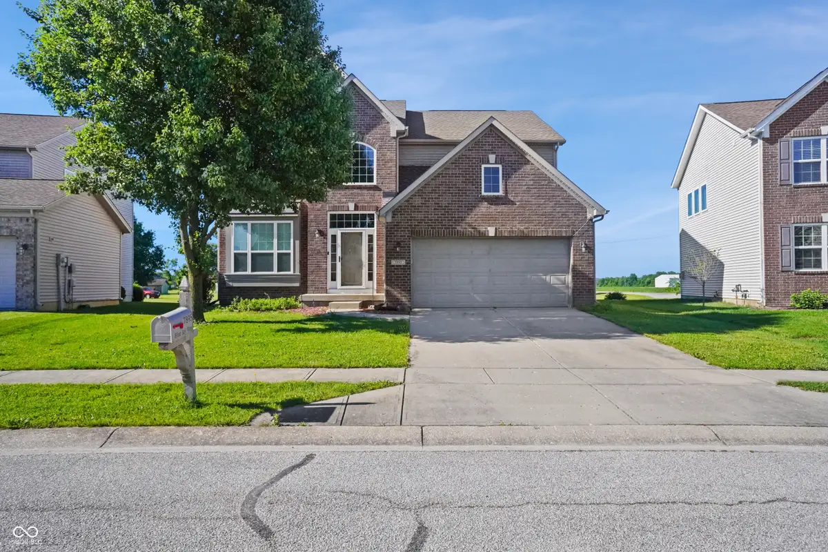 7895 Blue Jay Way, Zionsville, IN 46077 - #1