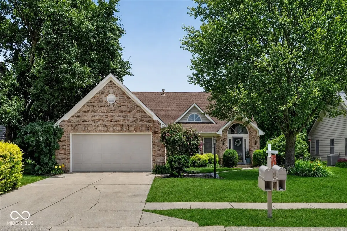 11501 Woodview East Drive, Carmel, IN 46032 - #1