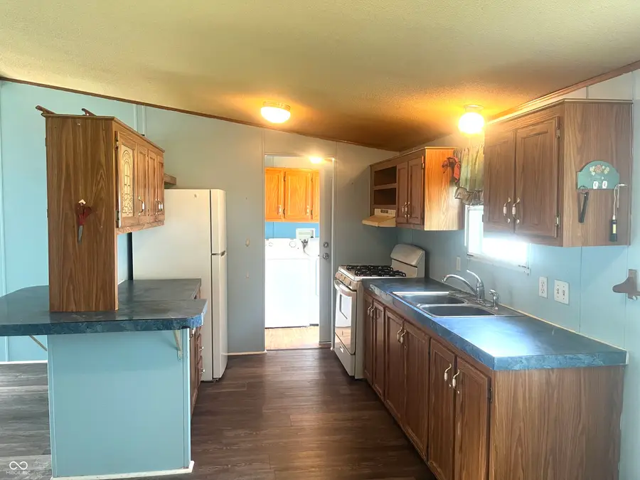 534 Central Avenue, Lapel, IN 46051 - #3