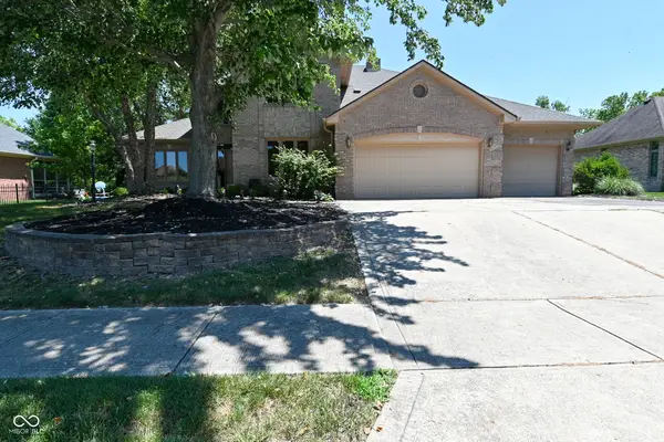 2307 Willow Lakes East Boulevard, Greenwood, IN 46143