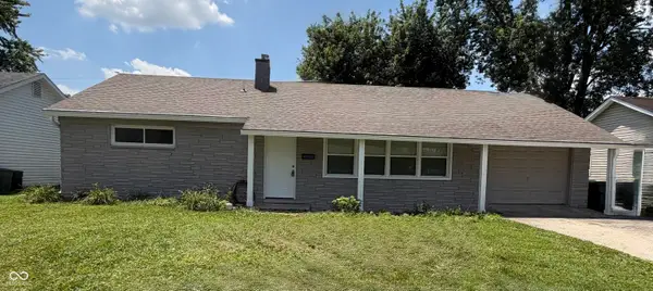 18 Sayre Drive, Greenwood, IN 46143