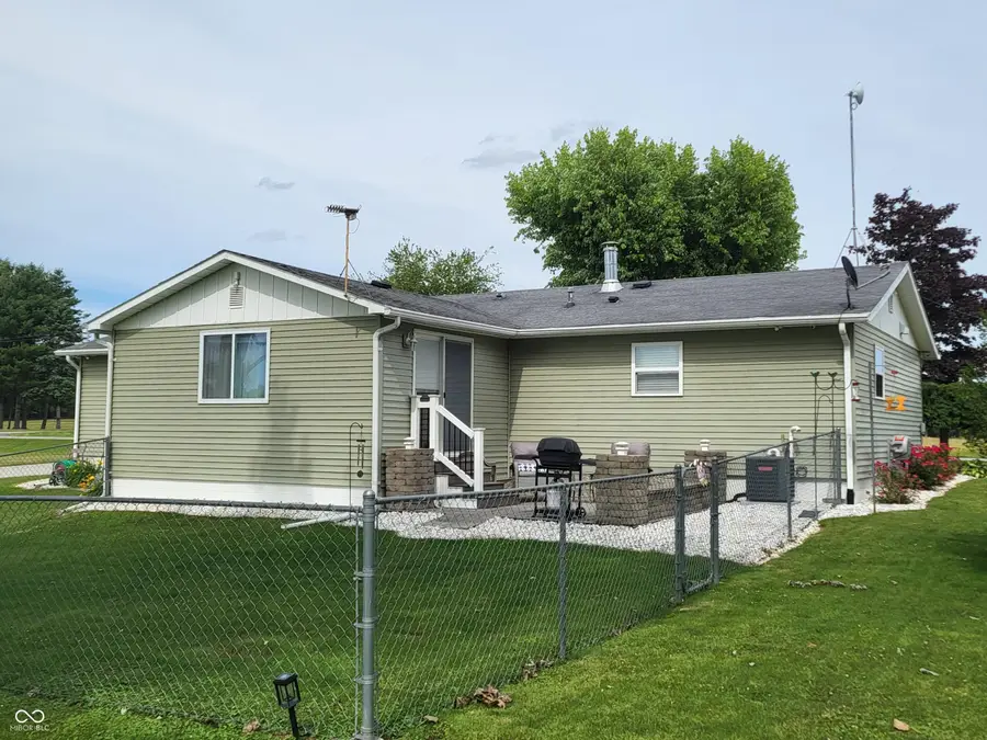 6630 S State Road 3, Wolcottville, IN 46795 - #3