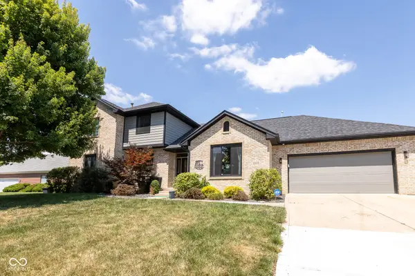 2225 Marina Court, Greenwood, IN 46143