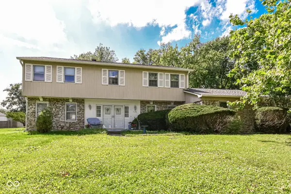 7138 Moorgate Road, Indianapolis, IN 46250
