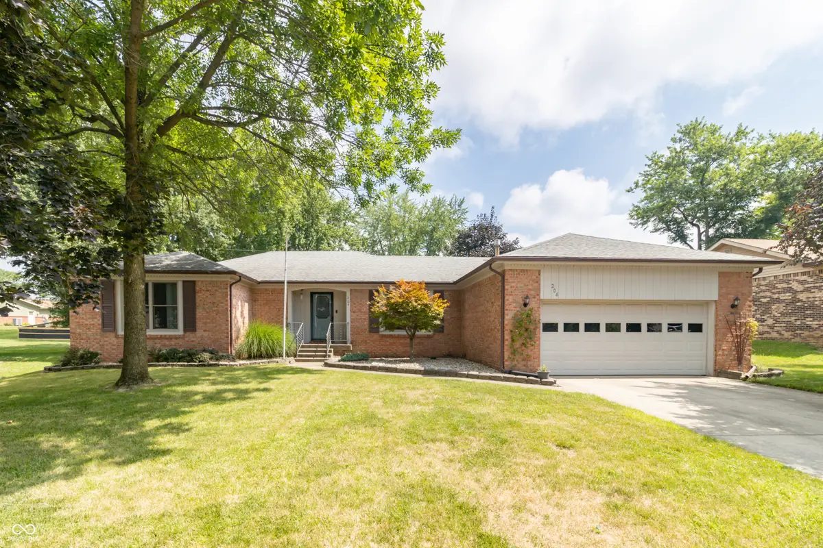 204 Creek Wood Drive, Greenfield, IN 46140 - #1