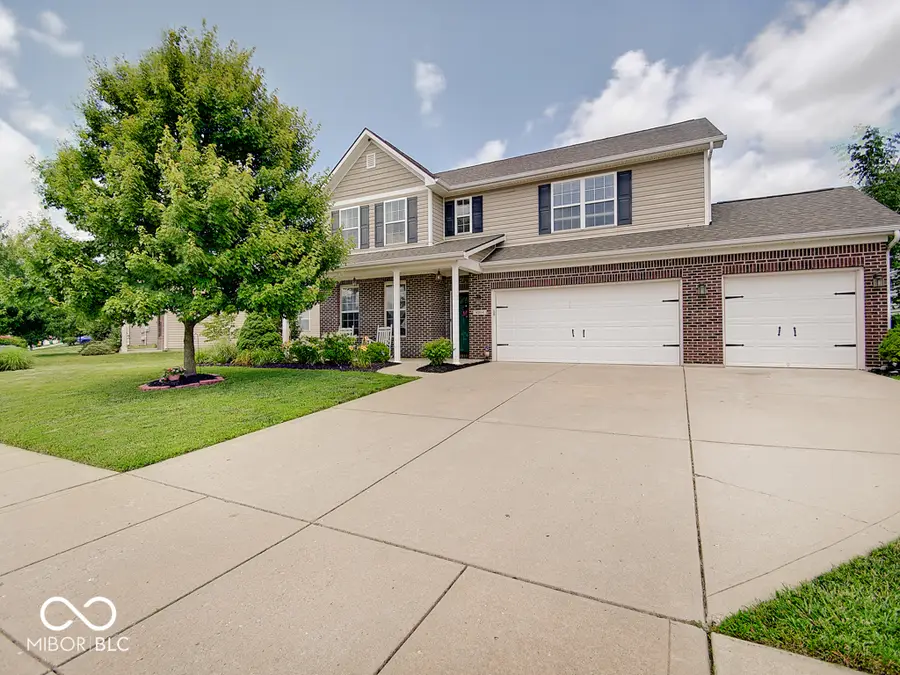 4304 Amesbury Place, Westfield, IN 46062 - #2