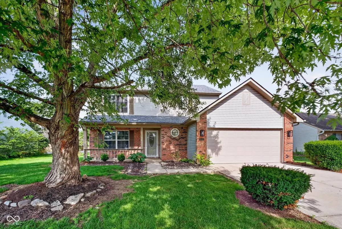 920 Millbrook Drive, Avon, IN 46123 - #1