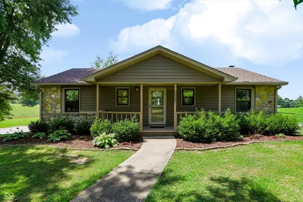 6982 S 125 W, Trafalgar, IN 46181