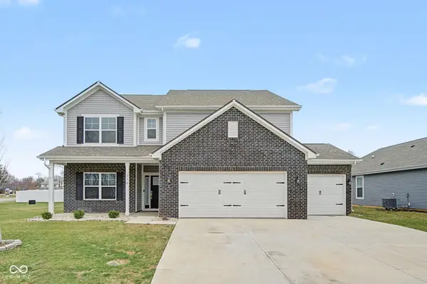 379 Oakswept Way, Greenfield, IN 46140