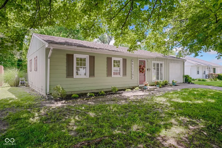 2817 Streamside Drive, Columbus, IN 47203 - #3