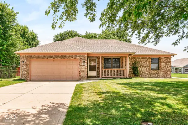397 Schoolhouse Lane, Bargersville, IN 46106