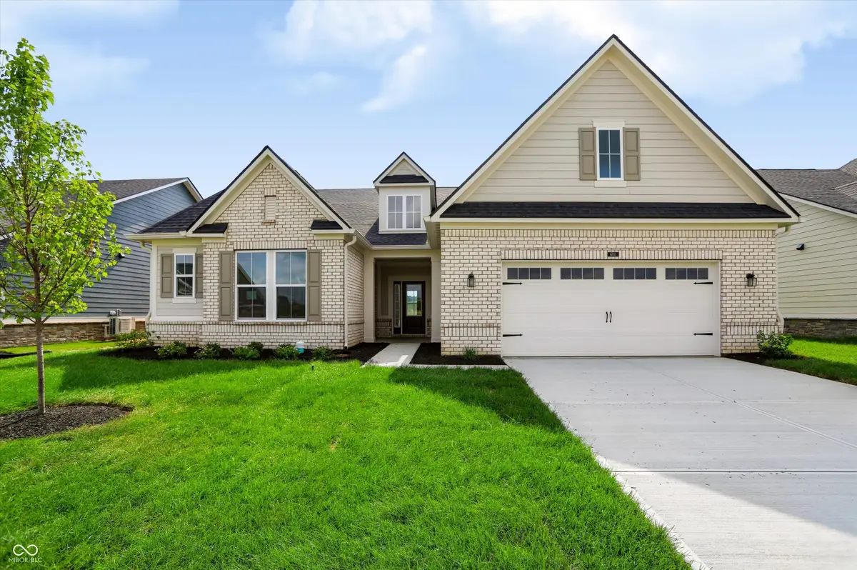 6811 Thresher Pass, McCordsville, IN 46055 - #1