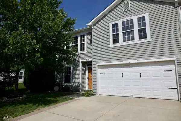 8223 Retreat Lane, Indianapolis, IN 46259
