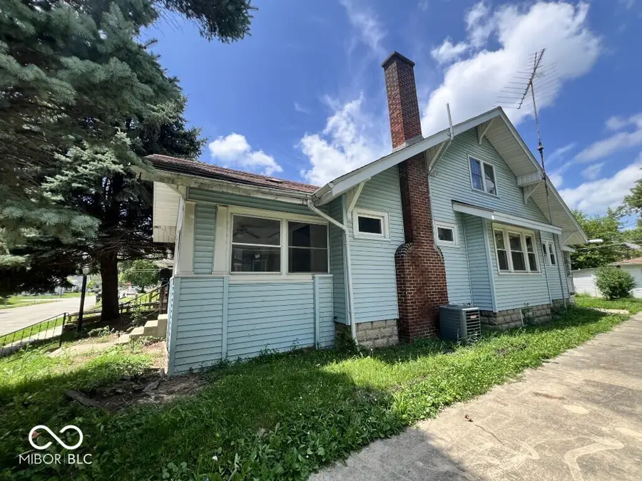 1426 W 10th Street, Muncie, IN 47302 - #2