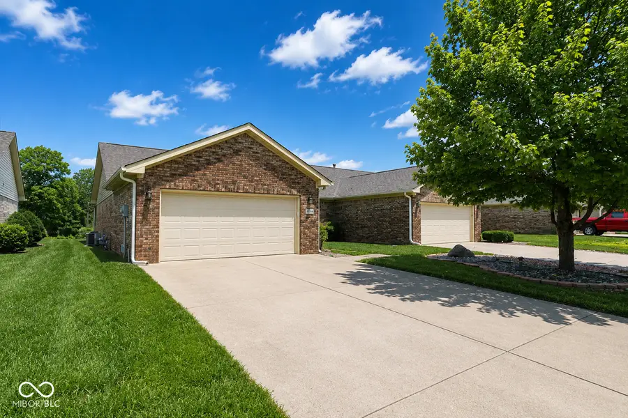 3704 S Cedar Cove Court #6, New Palestine, IN 46163 - #2