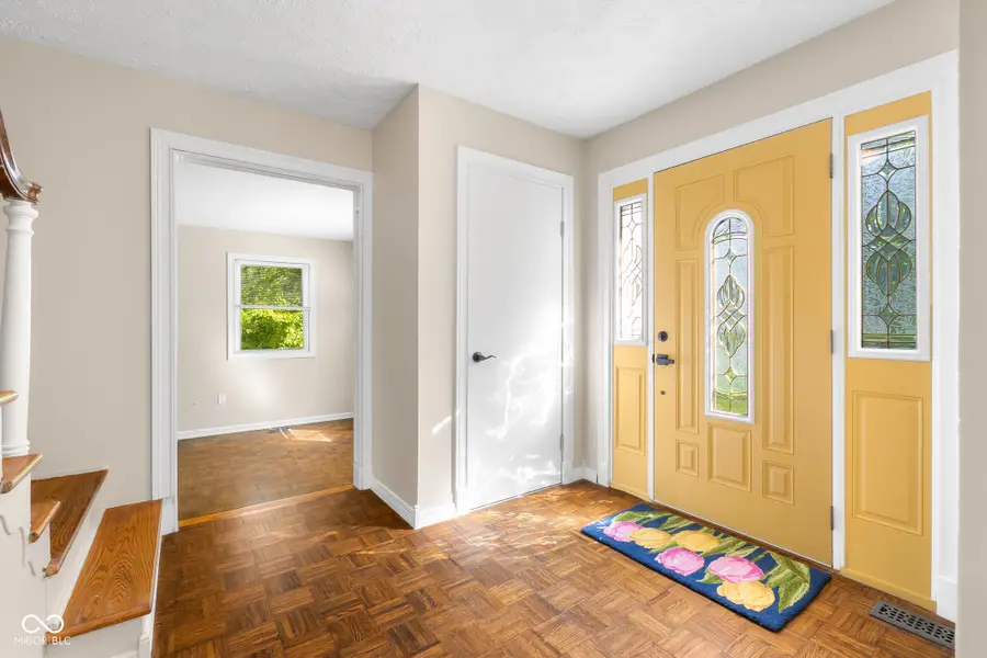 9231 N Cherry Hills Drive, Columbus, IN 47201 - #3