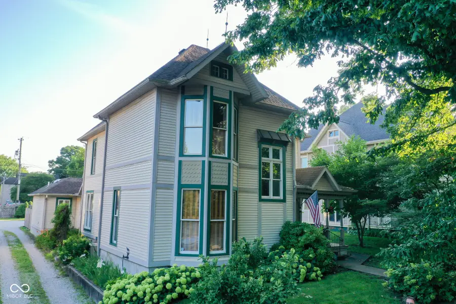 412 W Main Street, Crawfordsville, IN 47933 - #2