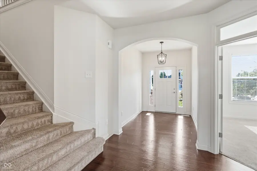8752 Windpointe Pass, Zionsville, IN 46077 - #2
