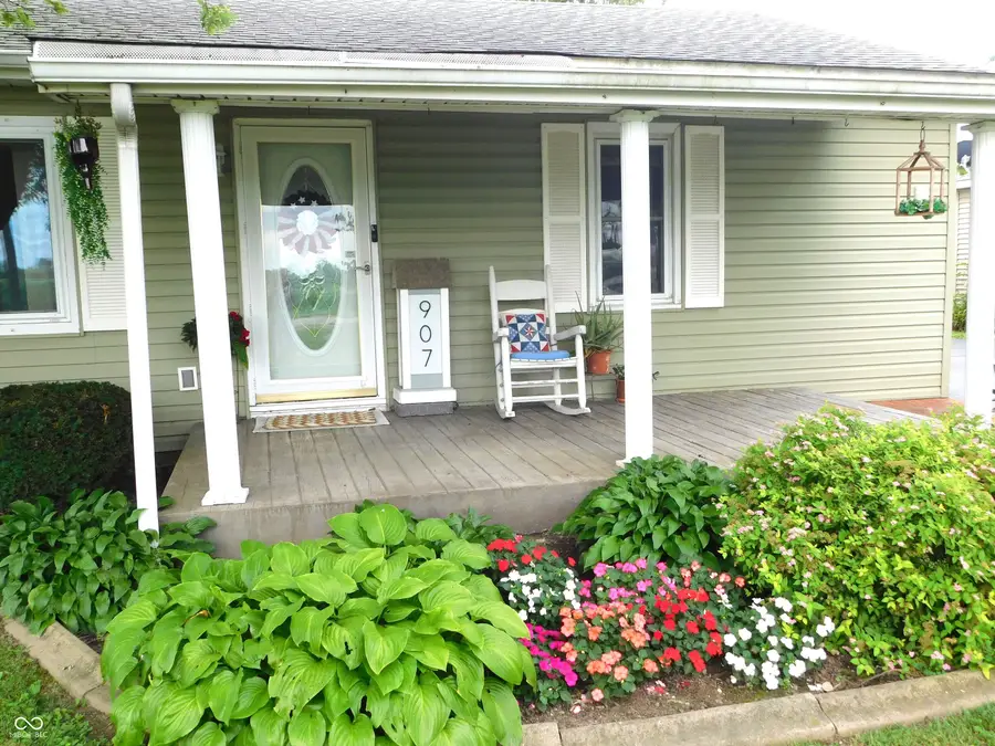 907 W Park Road, Greensburg, IN 47240 - #3