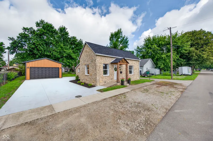 648 Young Street, Franklin, IN 46131 - #2
