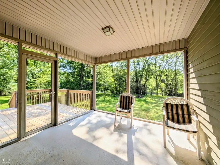 18402 E Redbud Court, Hope, IN 47246 - #3