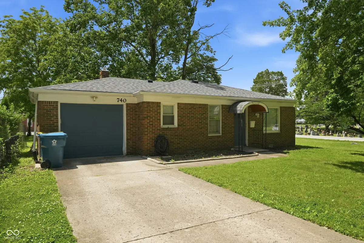 740 1st Avenue Ne, Carmel, IN 46032 - #1