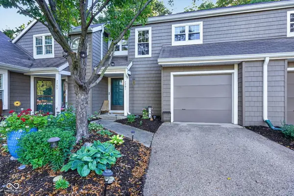 7791 Harbour Isle, Indianapolis, IN 46240