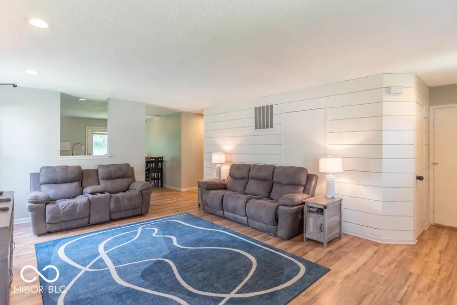 660 Wheat Field Lane, Whiteland, IN 46184 - #3