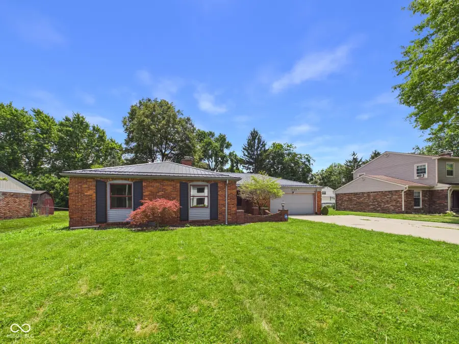 1727 Oakwood Drive, Anderson, IN 46011 - #2