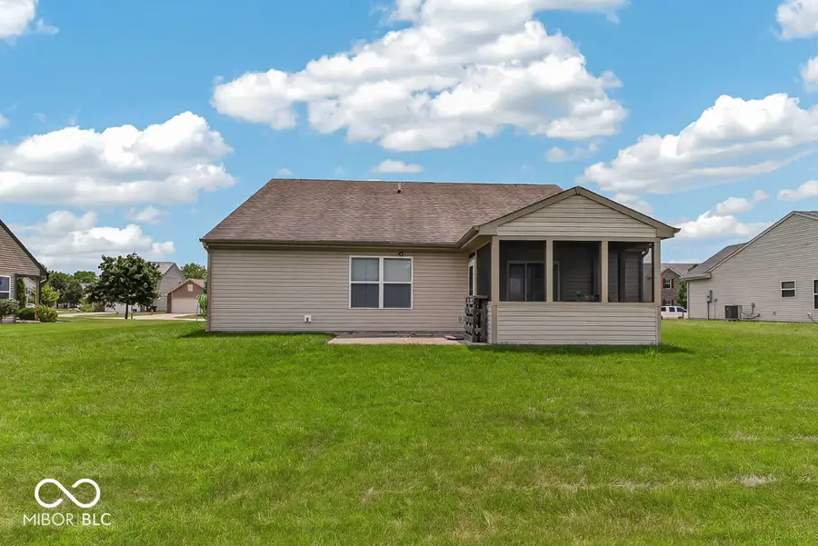 672 Grassy Bend Drive, Greenwood, IN 46143 - #3