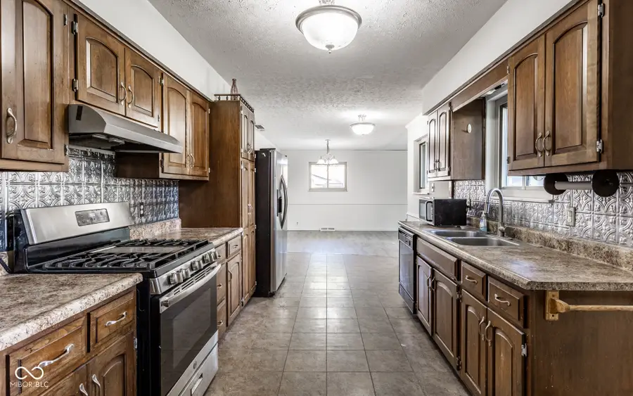 2426 Lawrence Avenue, Indianapolis, IN 46227 - #3