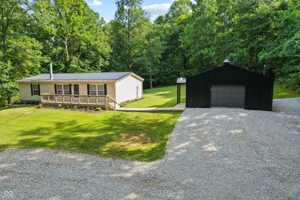 5542 E Washboard Road, Bloomfield, IN 47424