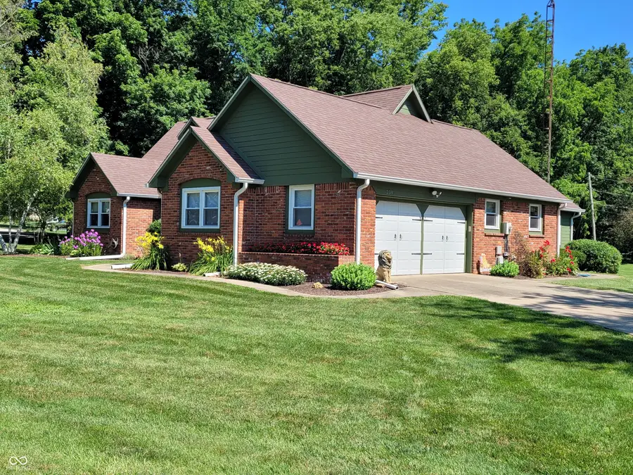 239 W Lawton Circle, Rushville, IN 46173 - #2