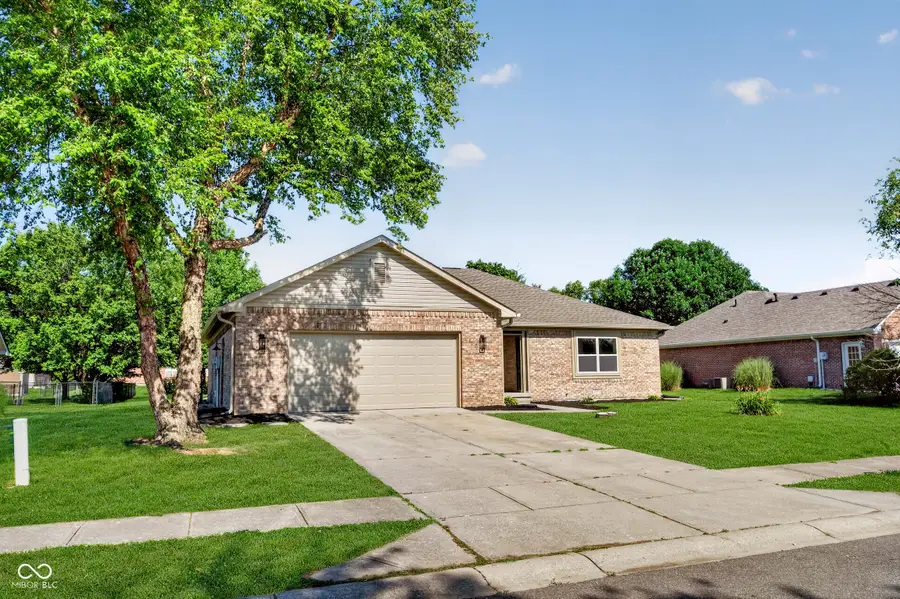 4213 S Amber Court, New Palestine, IN 46163 - #2