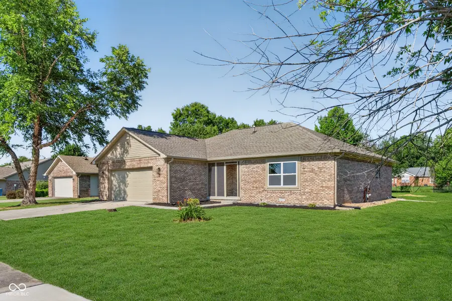 4213 S Amber Court, New Palestine, IN 46163 - #3