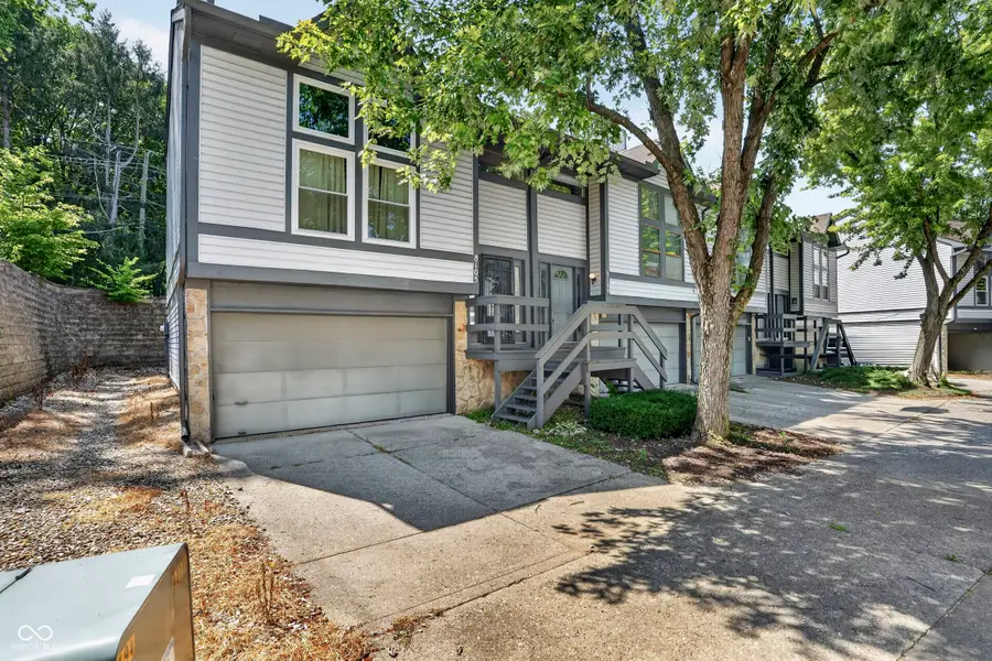 8105 Valley Farms Trail, Indianapolis, IN 46214 - #2
