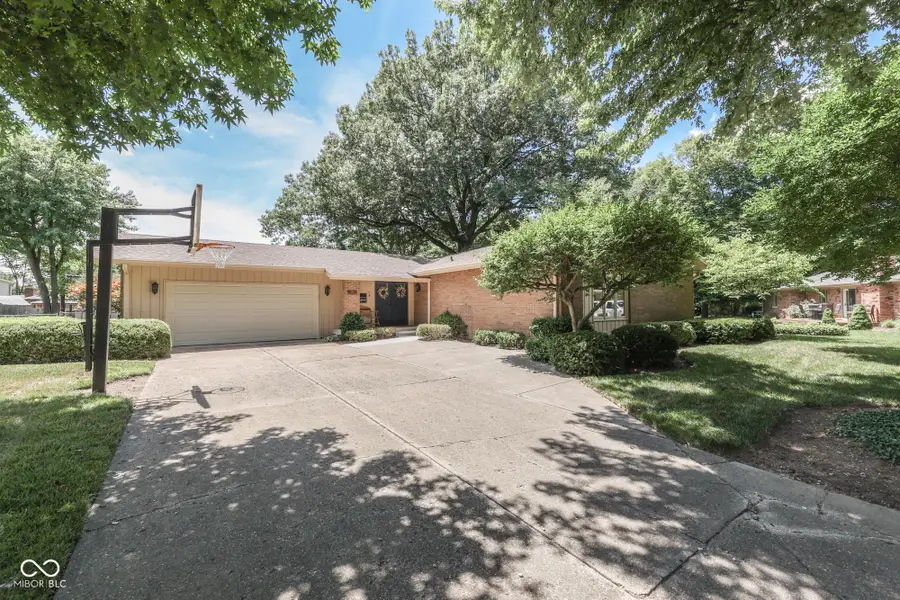 413 Beechview Lane, Indianapolis, IN 46217 - #2