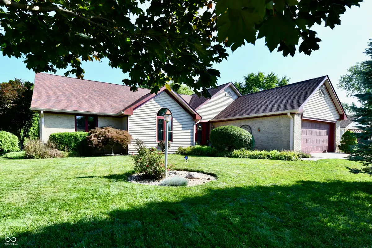5006 Essex Drive, Carmel, IN 46033 - #1