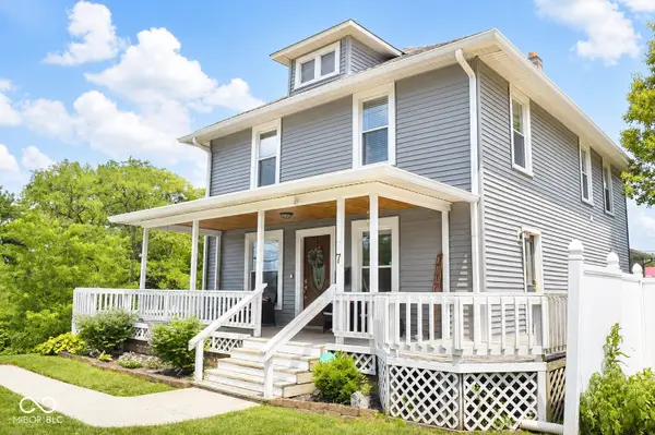 77 S 13th Avenue S, Beech Grove, IN 46107