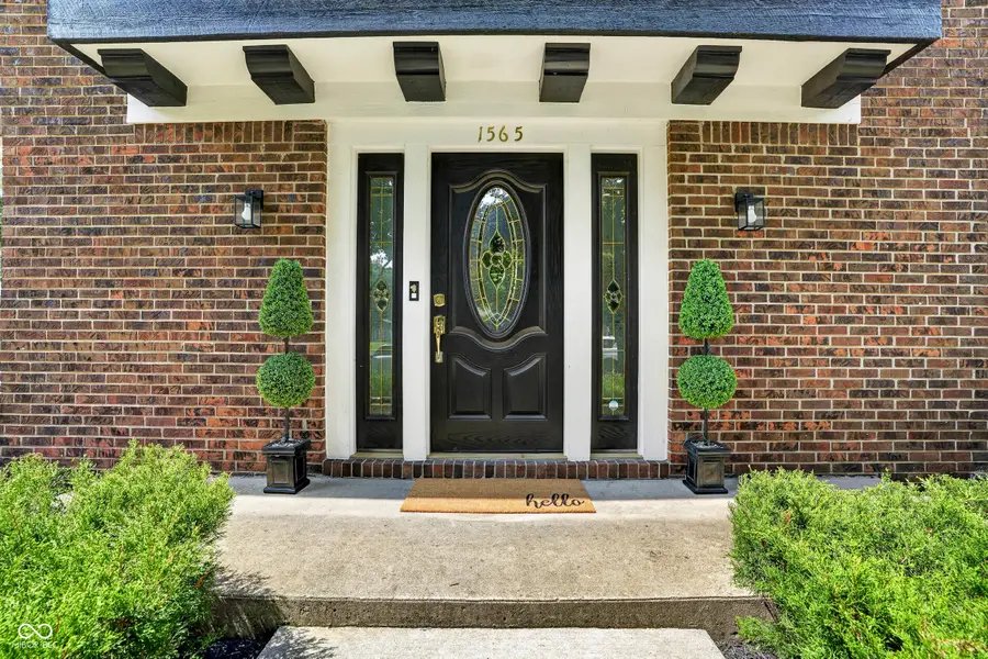 1565 Village Walk Drive, Zionsville, IN 46077 - #3