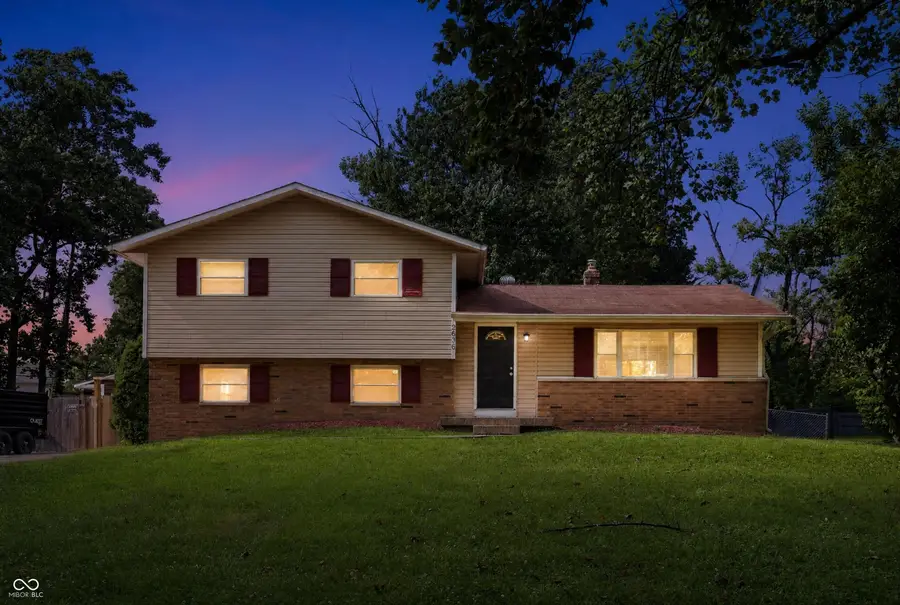 5636 Laurel Hall Drive, Indianapolis, IN 46226 - #2