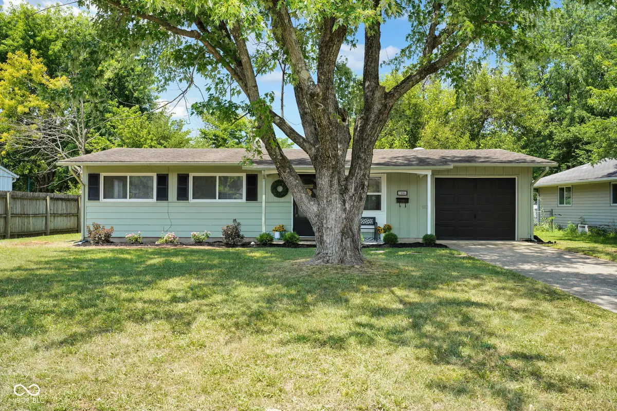3006 Hawcreek Boulevard, Columbus, IN 47203 - #1