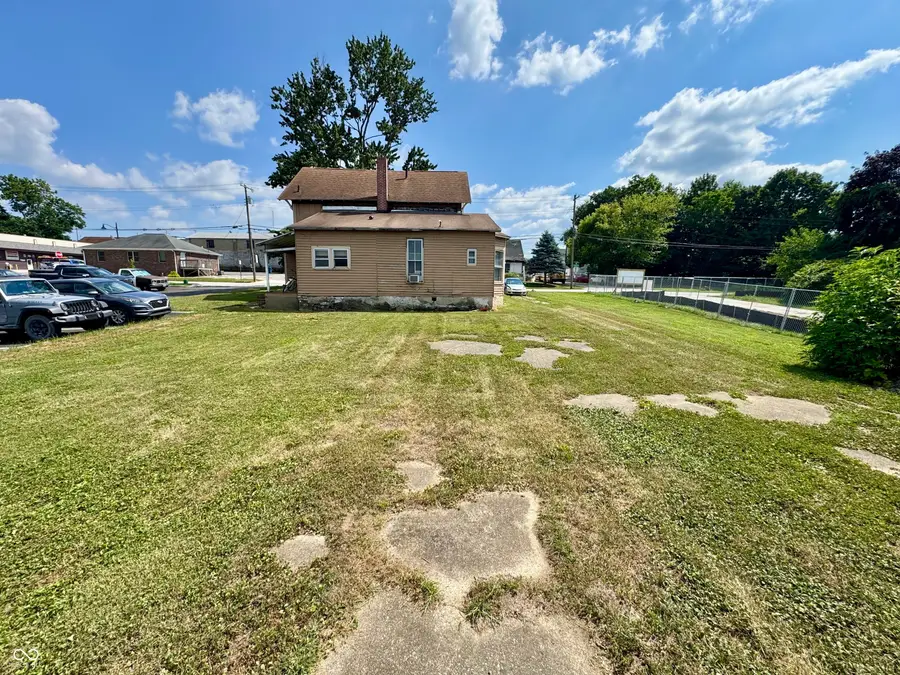109 W Liberty Street, Greencastle, IN 46135 - #2
