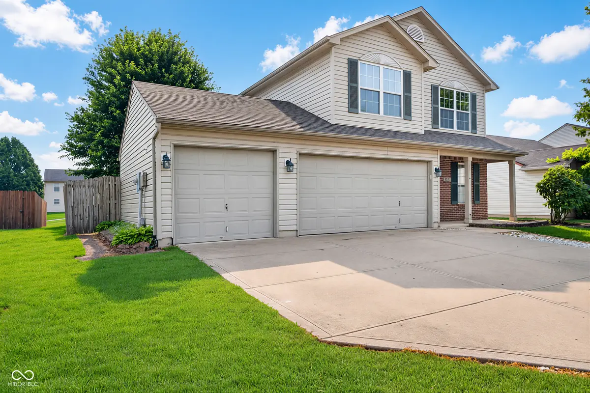 605 Sunmeadow Lane, Avon, IN 46123 - #1