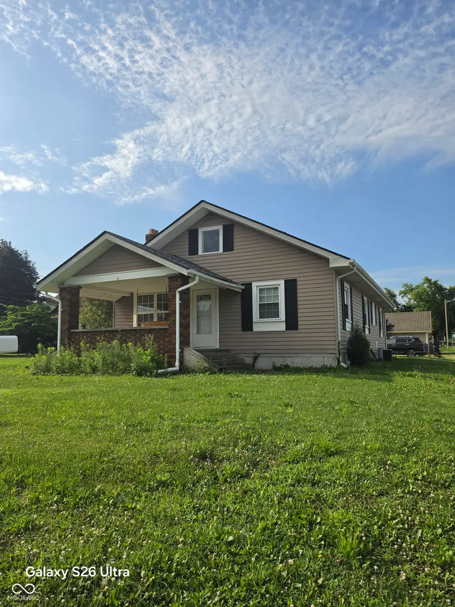 421 W Pendleton Avenue, Lapel, IN 46051 - #2