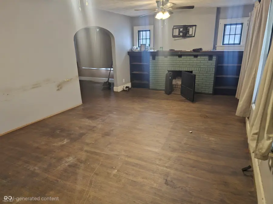 2261 Crawford Street, Terre Haute, IN 47803 - #2