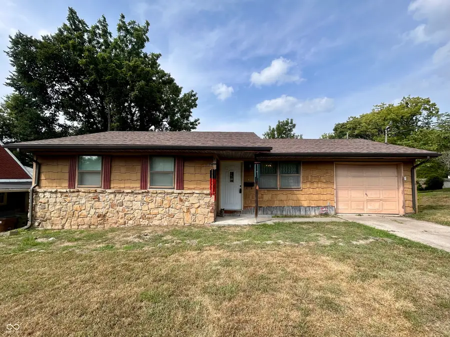 1009 W Walnut, Brownstown, IN 47220 - #2