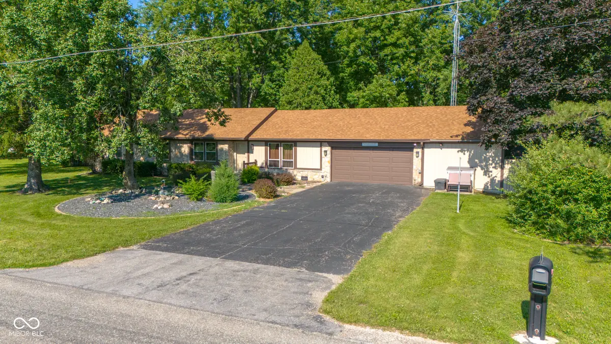 1073 N 350 W, Greenfield, IN 46140 - #1
